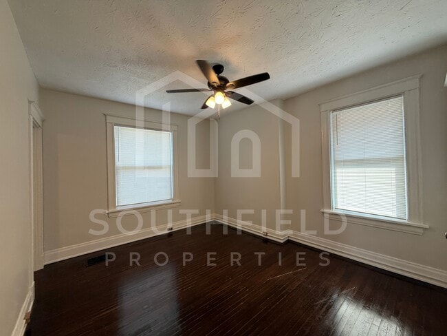 Building Photo - 1537 Ruth Ave