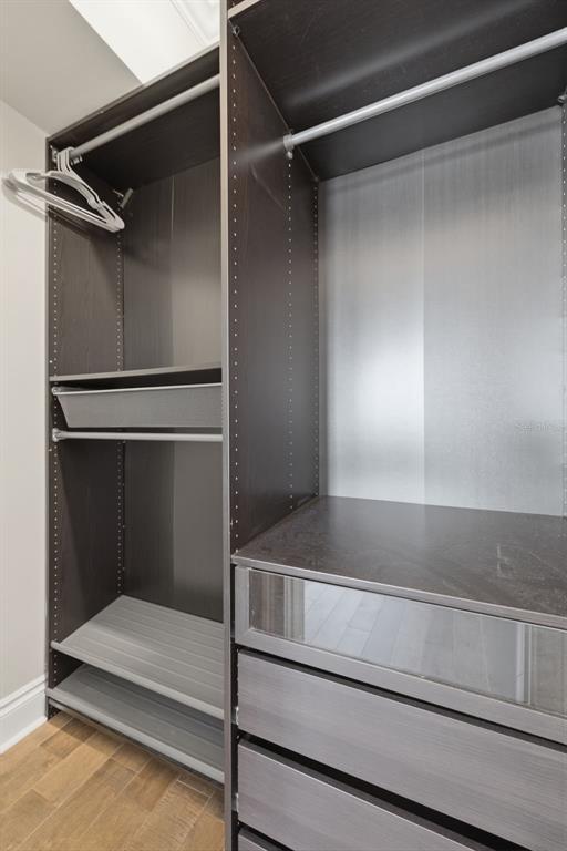 Building Photo - 2117 W Dekle Ave