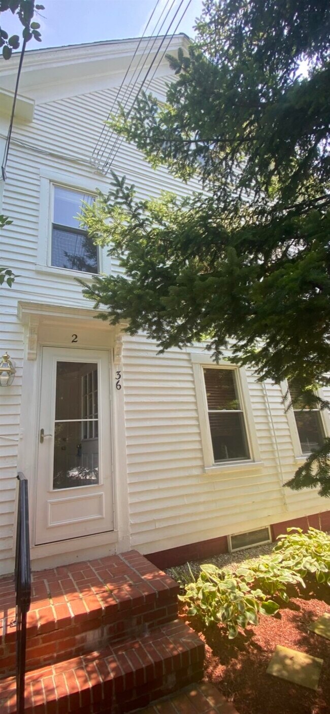 Building Photo - 36 Western Ave