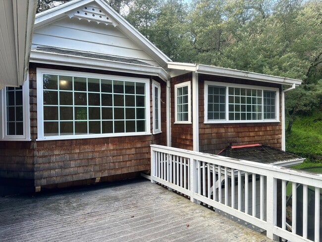 Building Photo - 16220 Greenwood Ln