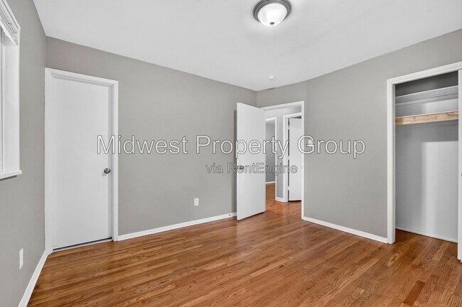 Building Photo - 6717 Lightwood Dr