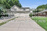 Building Photo - Overland park duplex!