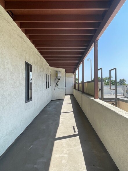 Building Photo - 1635 E Washington Blvd