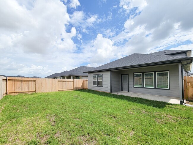 Building Photo - 4242 BROMHAM