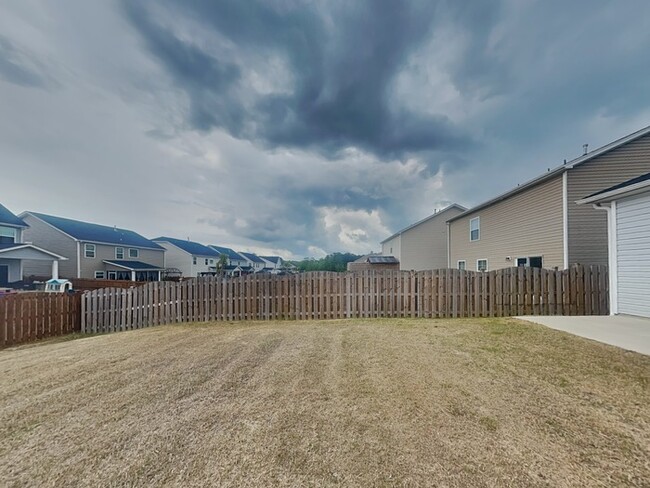 Building Photo - Apply today! Ashton Lakes