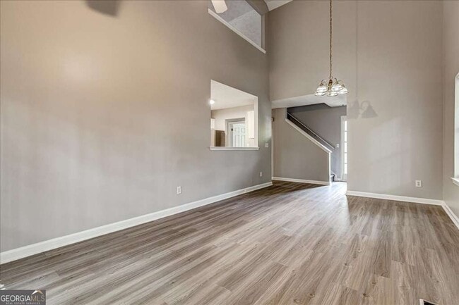 Building Photo - 3790 Benjamin Ct SW