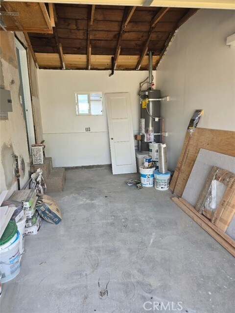 Building Photo - 8467 Cottonwood Ave