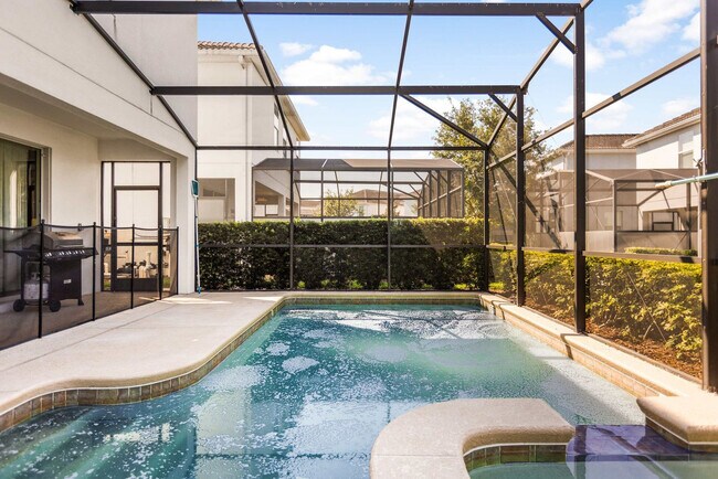 Building Photo - 4718 Kings Castle Cir