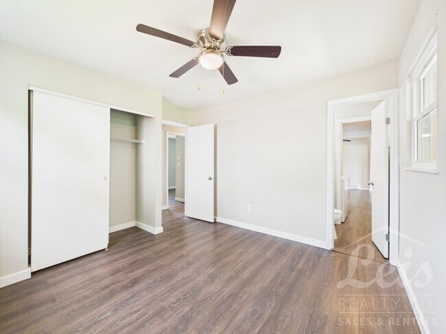 Building Photo - 1473 Skylark Dr
