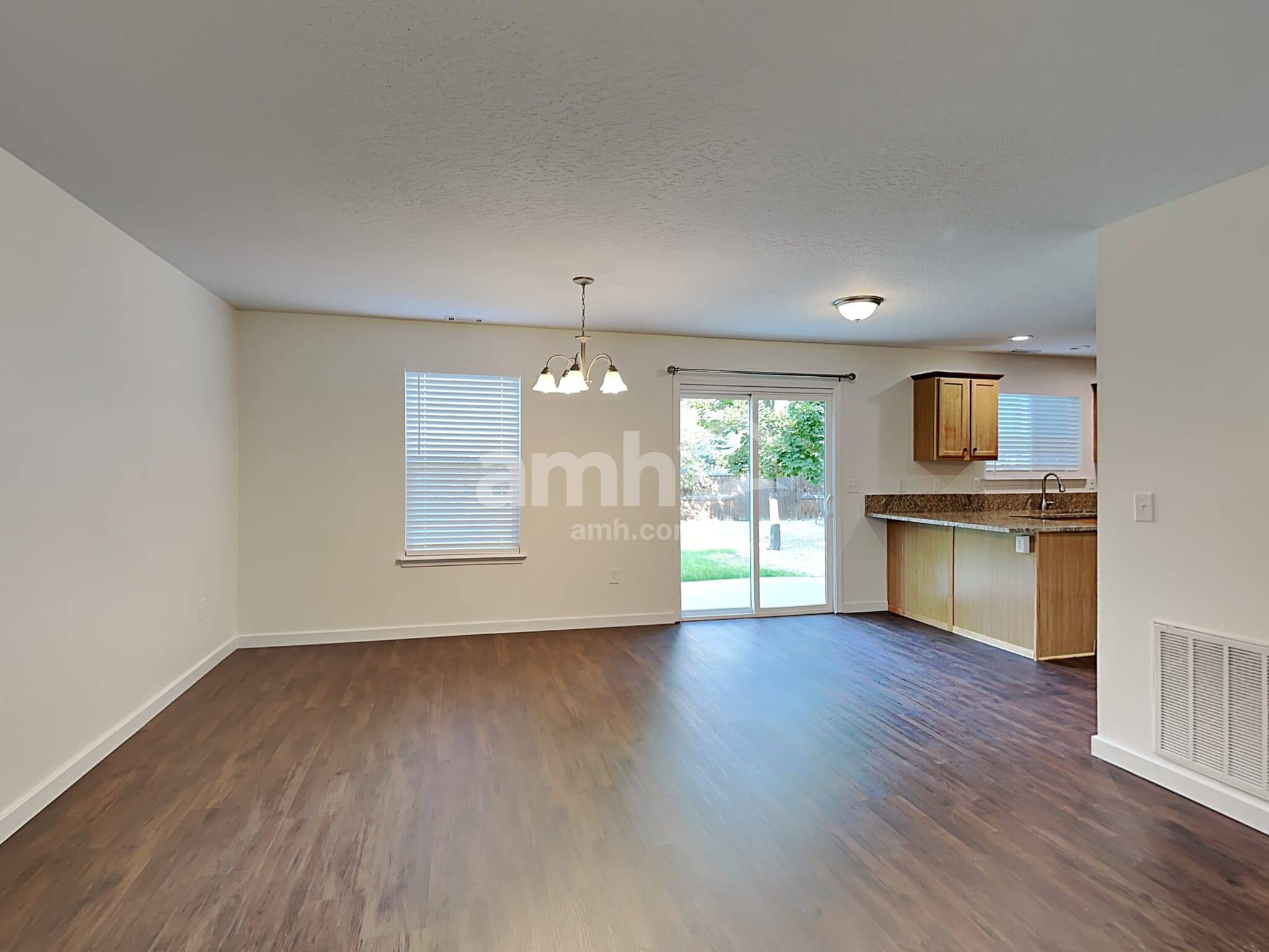 Building Photo - 4581 N Park Crossing Ave