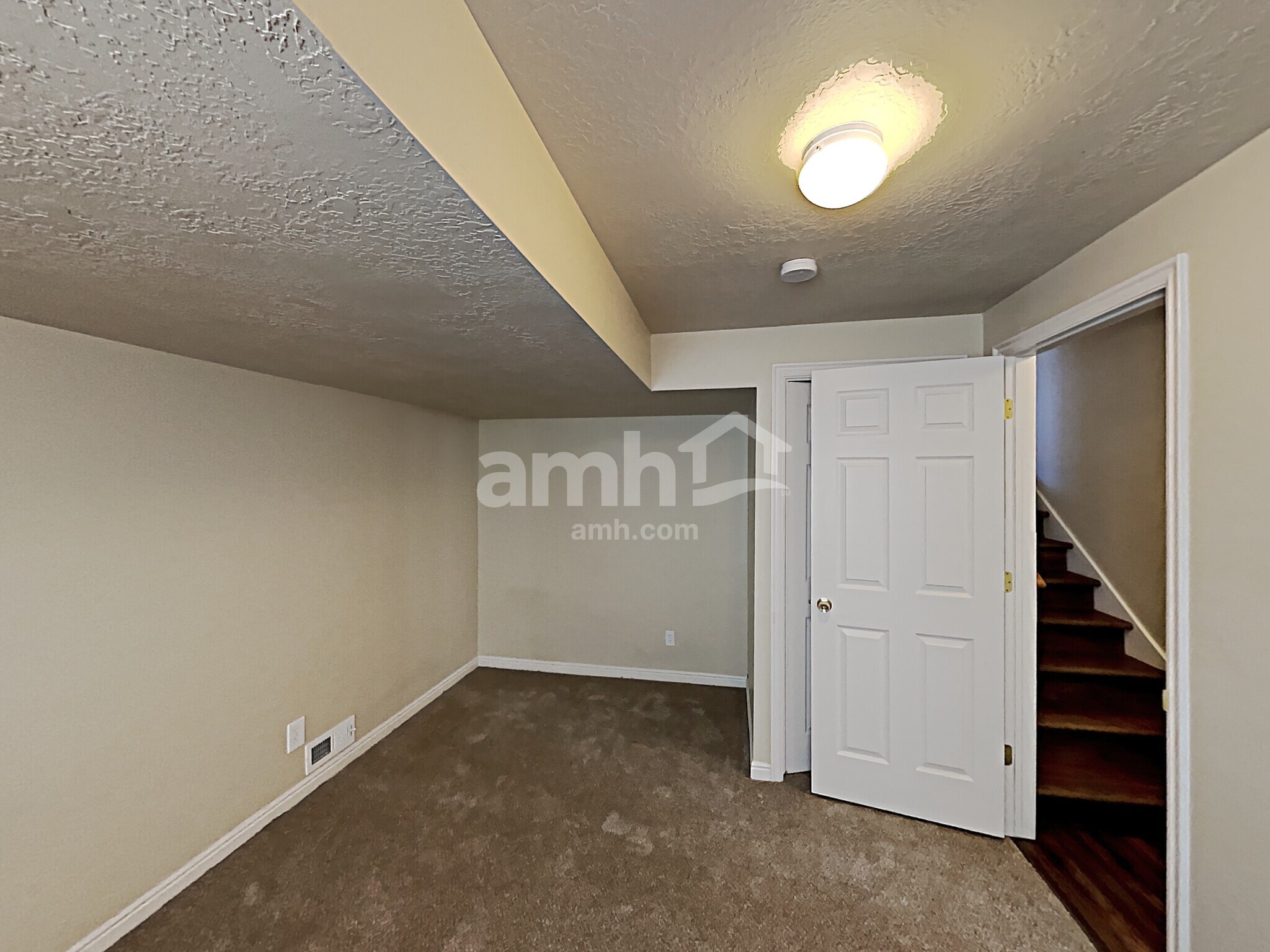 Building Photo - 125 S 150 W