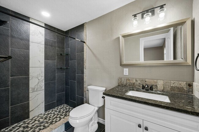 Building Photo - Remodeled