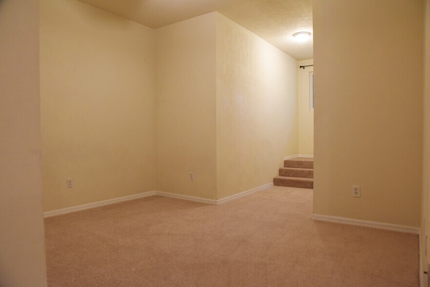 Building Photo - 358 SW 145th Dr