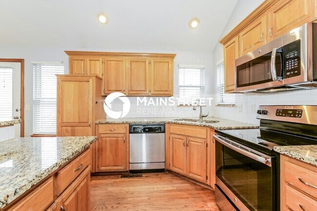 Building Photo - 4 Bedroom Pet-Friendly Home in Grain Valley, MO with Main Street Renewal