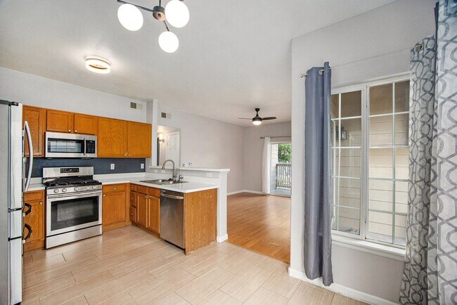 Building Photo - 9961 E Idaho Cir