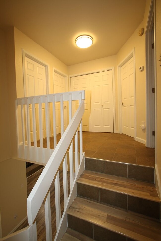 Building Photo - 5941 Keyann Cir