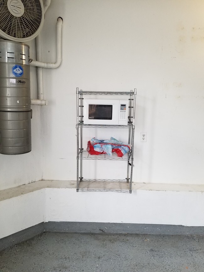 microwave in garage - 19945 Eagle Ridge Ln
