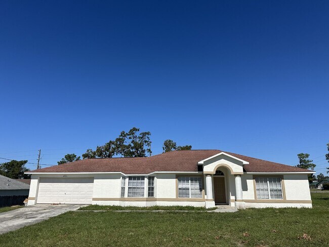 Primary Photo - 4 Bedroom, 2 Bathroom, 2 Car Garage Home o...
