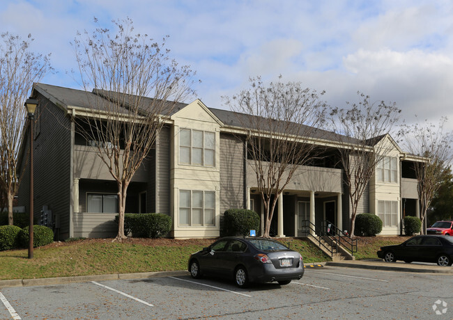 Building Photo - Cloister Apartments