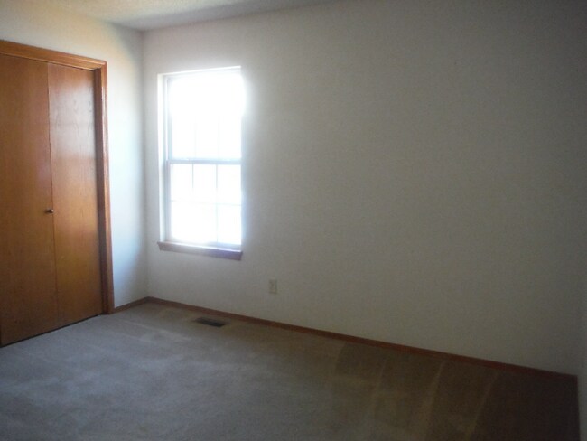 Building Photo - 10907 E Funston St