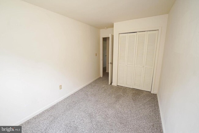 Building Photo - 764 Hemlock St
