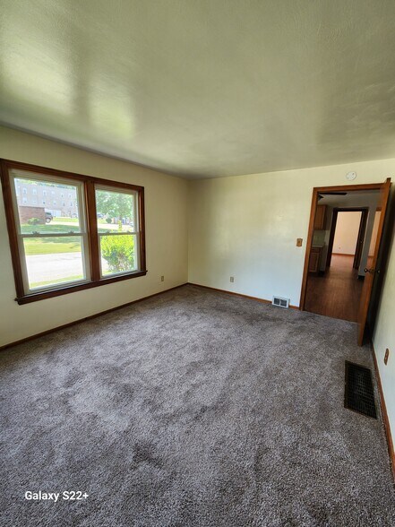 Building Photo - 4426 Greengarden Rd