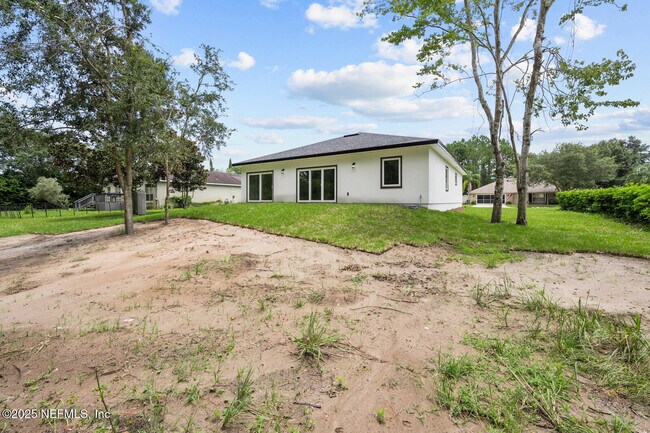 Building Photo - 213 Deportivo Dr