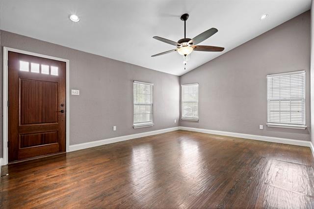 Building Photo - 8406 Lakemont Dr