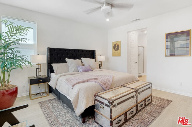 Building Photo - 768 Daniel Freeman Cir