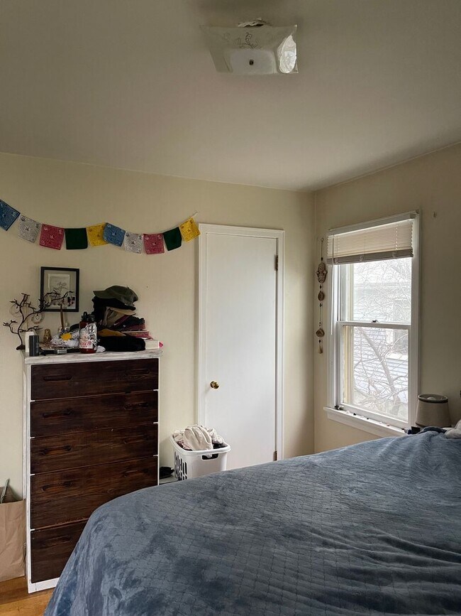 Building Photo - 123 Livingston St