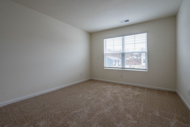 Building Photo - Beautiful newly constructed 3 bed and 2.5 bath townhouse with garage in the heart of jonesborough.