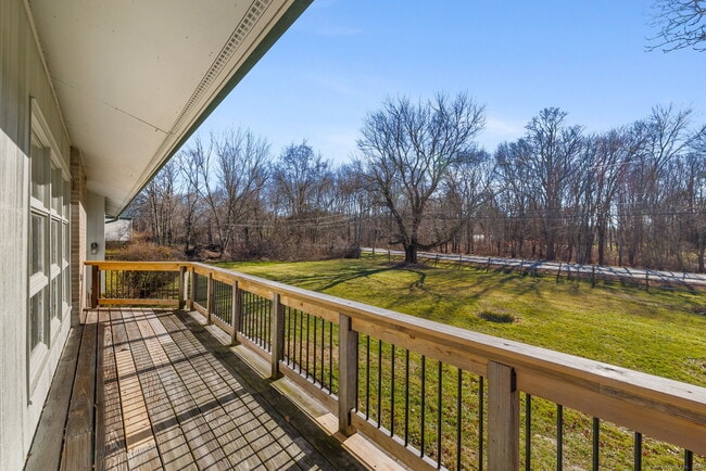 Building Photo - 475 Parum Rd