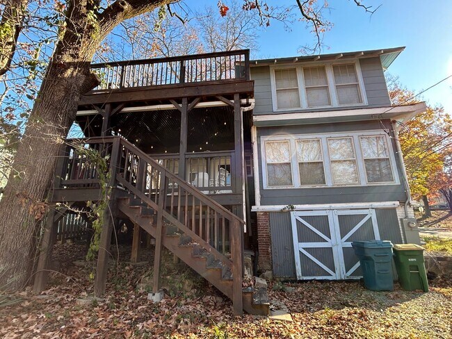 Building Photo - Contact Peggy 501 676 1758