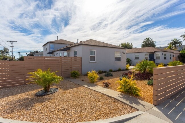 Building Photo - Pacific Beach: 1 Bedroom w/ Remodeled Kitc...