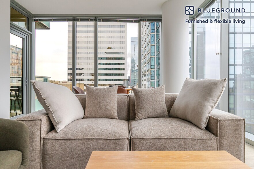 Building Photo - 201 N Garland Ct