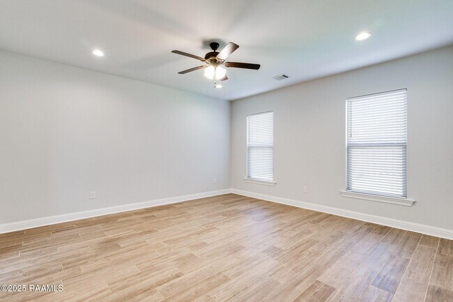 Building Photo - 219 Finnegan Way