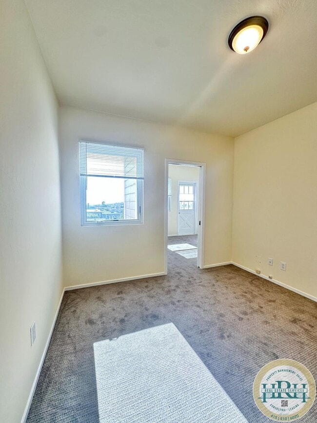 Building Photo - 753-755 21st Avenue