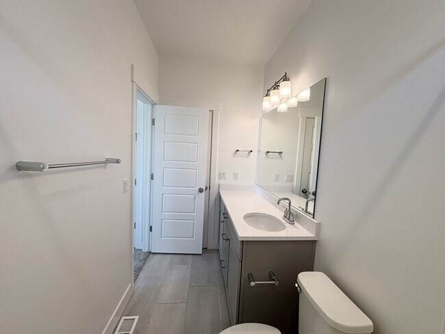 Building Photo - 6086 W Esker Terrace Ln