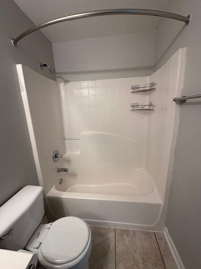 Building Photo - Coastal Living, Close to the Beaches, Comm...