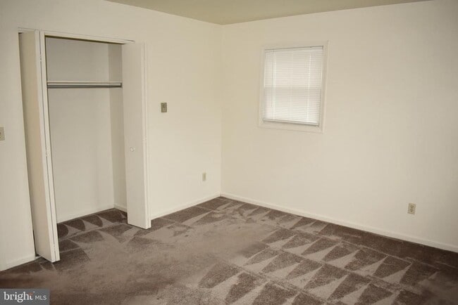 Building Photo - 959 Orchard Dr