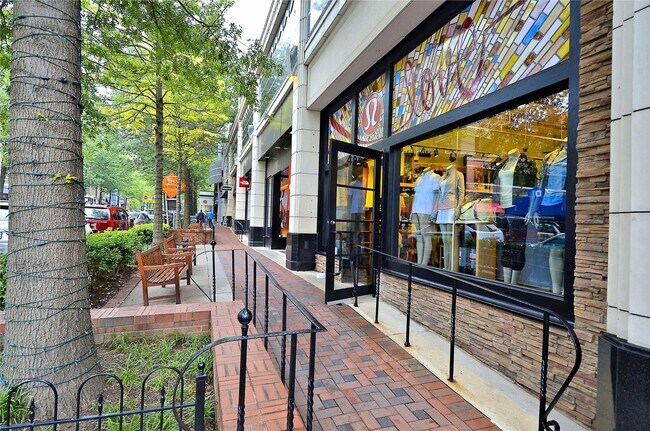 Building Photo - Cute 2 bed + 2 Bath SF House with 1 car ga...
