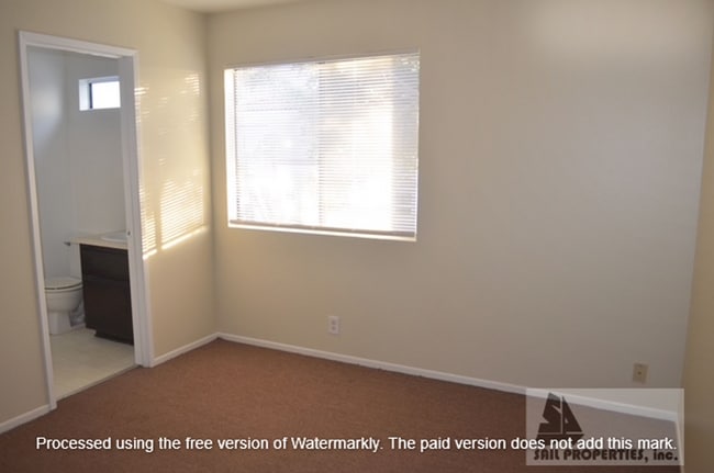 Building Photo - 502 12th St