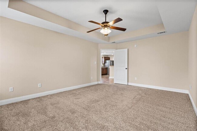 Building Photo - 926 Tudor Ln