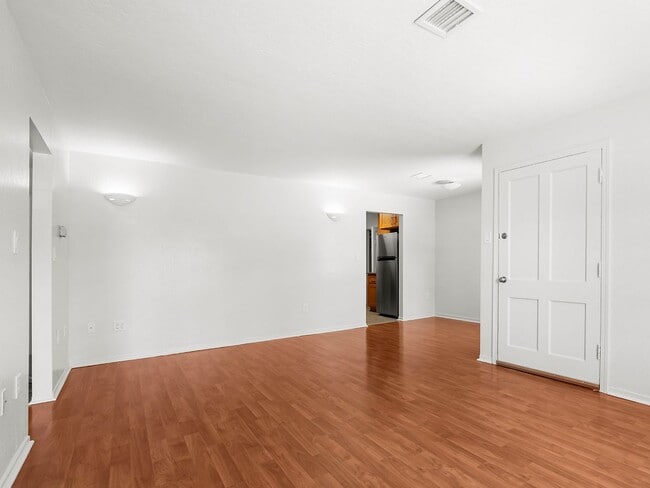 Building Photo - Updated single family home