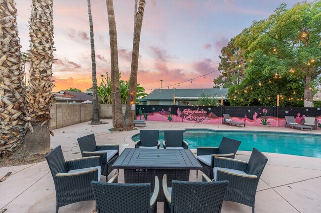 Building Photo - 5747 N 48th Ln