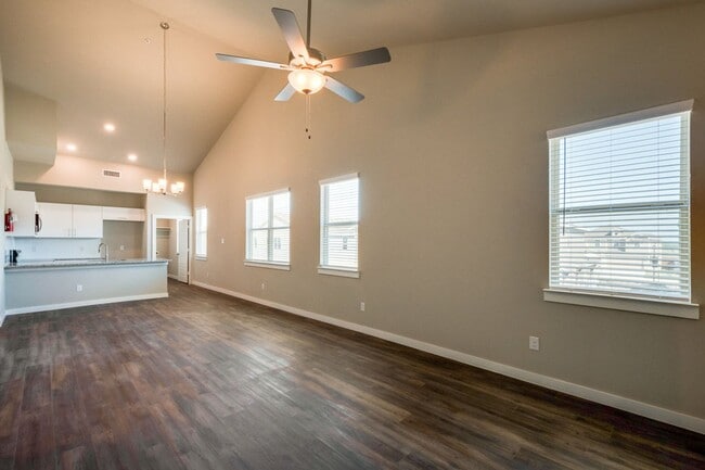 Building Photo - AVAILABLE NOW! GORGEOUS 2 BEDROOM FOUR PLEX LOCATED IN MIDLOTHIAN ISD!