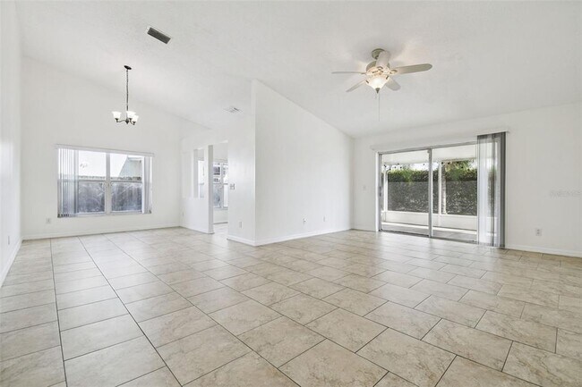 Building Photo - 10039 Cedar Dune Dr