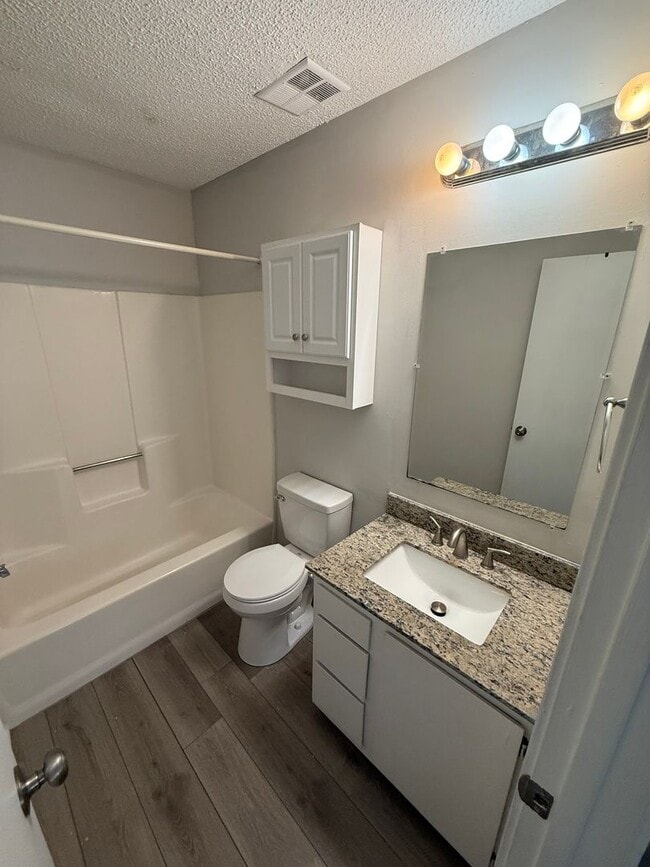 Building Photo - Central Mount Pleasant Ranch