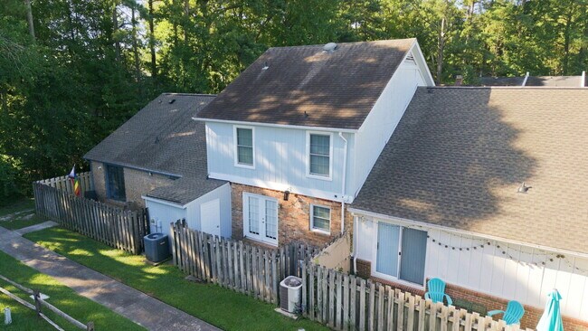 Building Photo - 126 Oakmont Dr