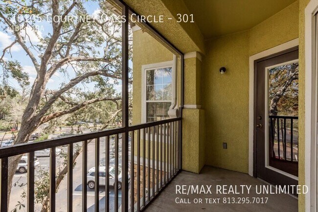 Building Photo - 10105 Courtney Oaks Cir
